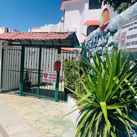 Triplex Young Fantasy Playa de las Americas (Tenerife) Exterior photo